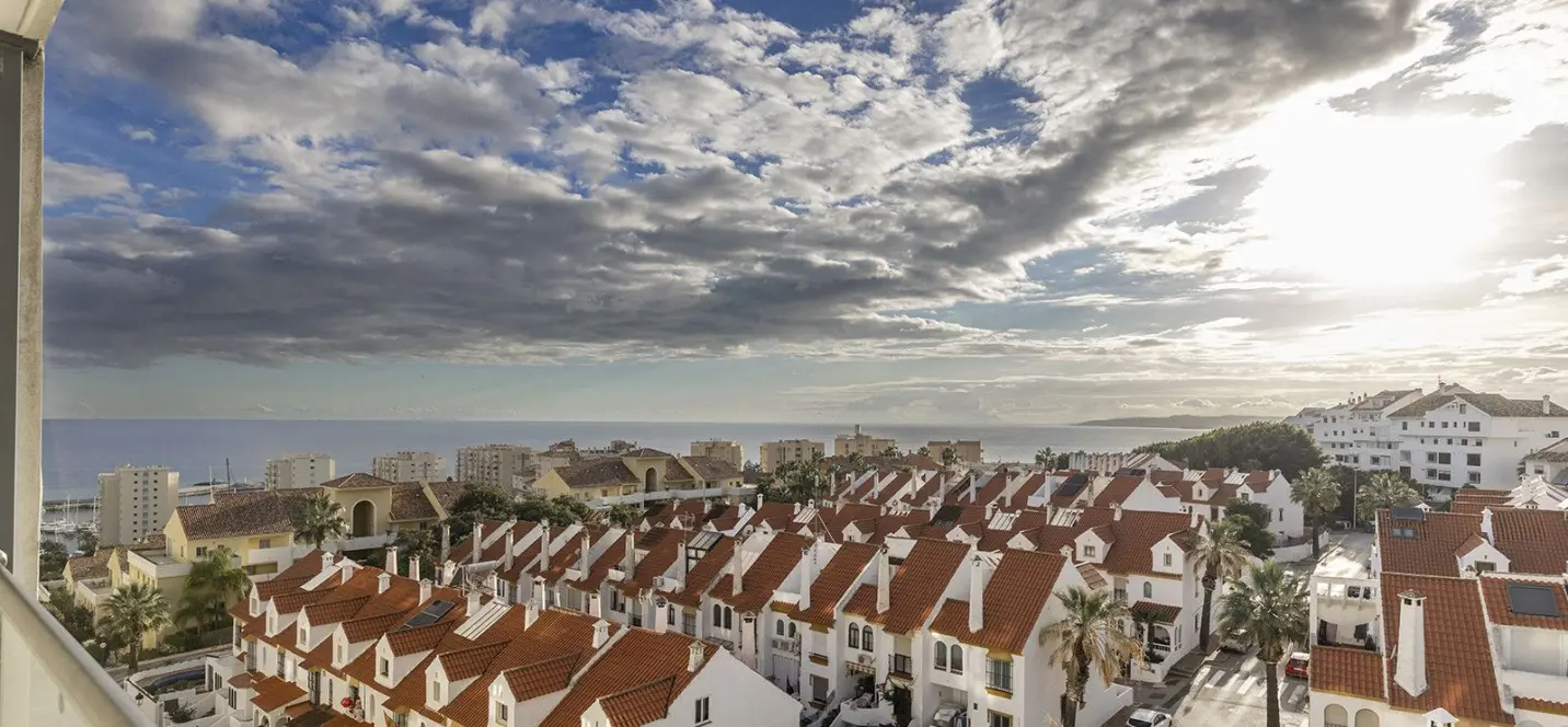 Продажа апартаментов на среднем этаже в Estepona 2