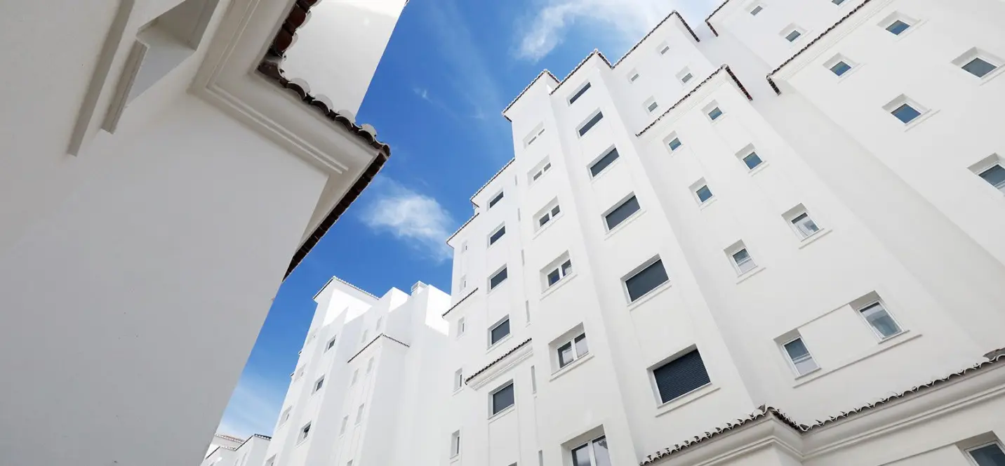 Продажа апартаментов на среднем этаже в Estepona 3