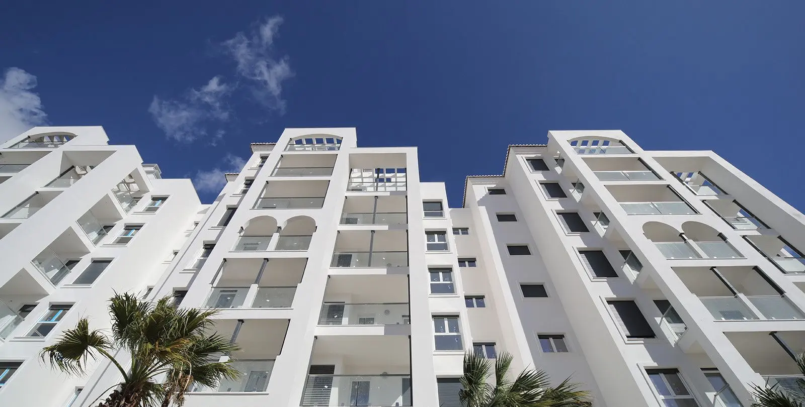Sale of middle floor apartment in Estepona 5