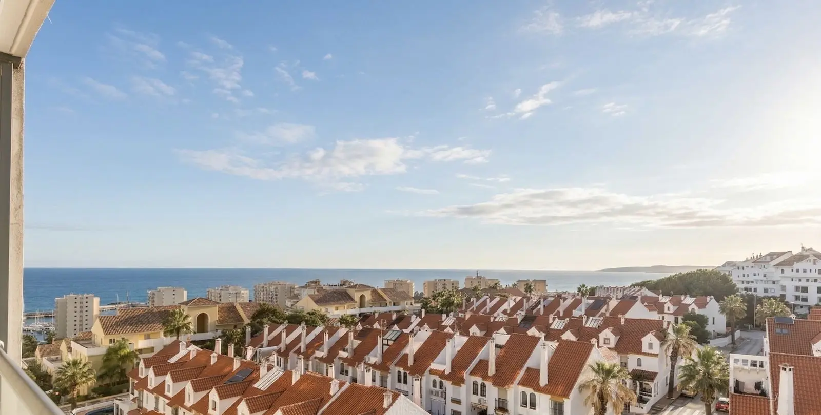 Sale of middle floor apartment in Estepona 50