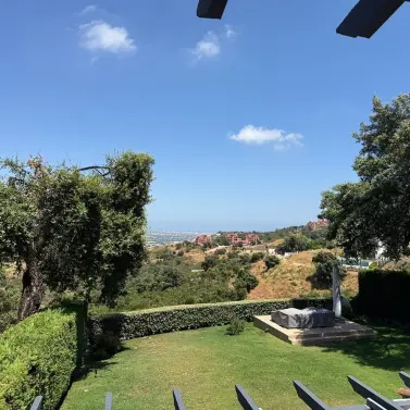 Sale of middle floor apartment in La Mairena