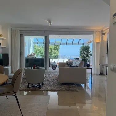 Sale of middle floor apartment in La Mairena