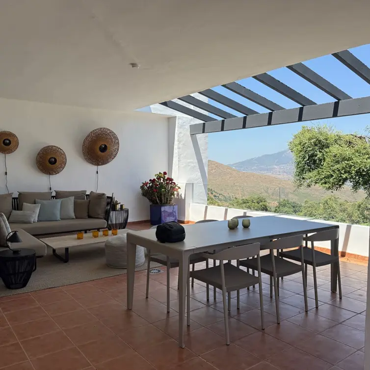 Sale of middle floor apartment in La Mairena