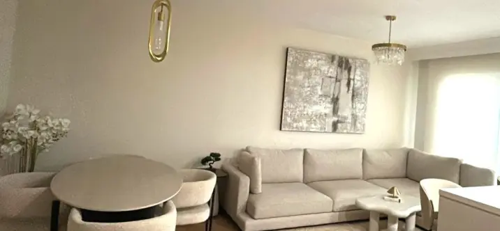 Venta de apartamento en planta media en Nueva Andalucía 1
