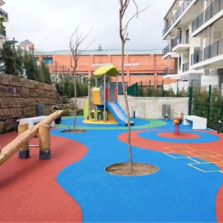 Продажа апартаментов на среднем этаже в Estepona