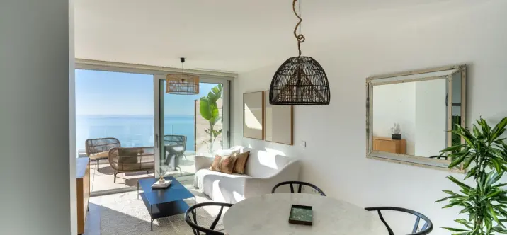 Sale of penthouse in Higueron 0