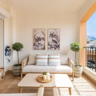 Venta de apartamento en planta media en Nueva Andalucía