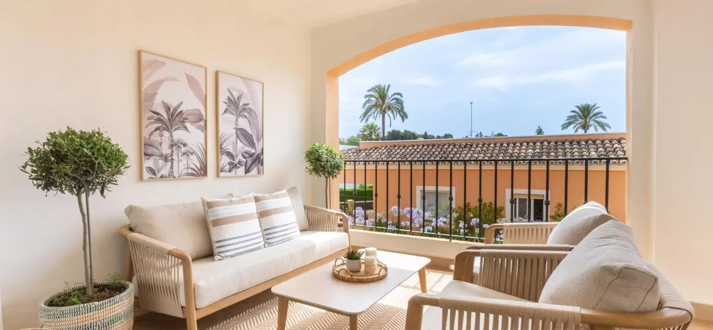 Venta de apartamento en planta media en Nueva Andalucía 0