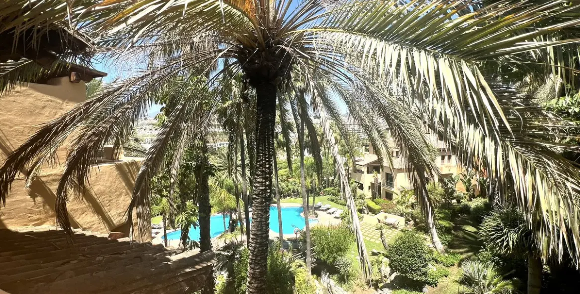 Sale of penthouse duplex in Atalaya 8