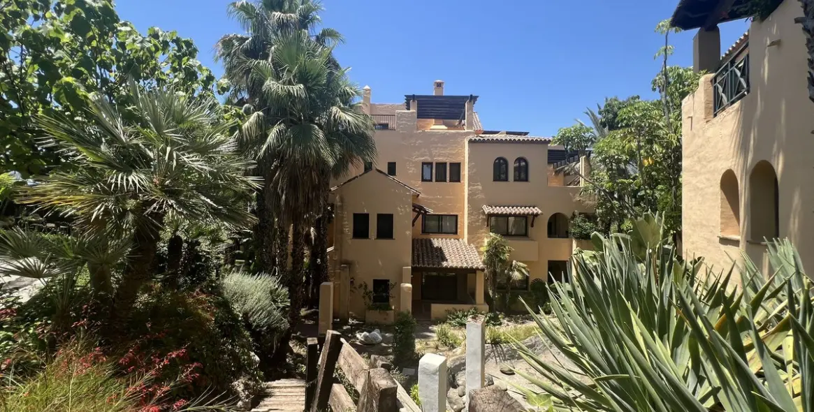 Sale of penthouse duplex in Atalaya 14