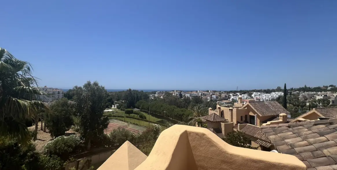 Sale of penthouse duplex in Atalaya 19
