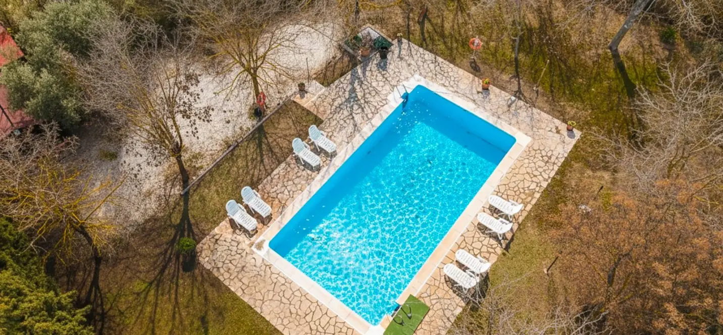 Sale of bed & breakfast in Villanueva de Tapia 2