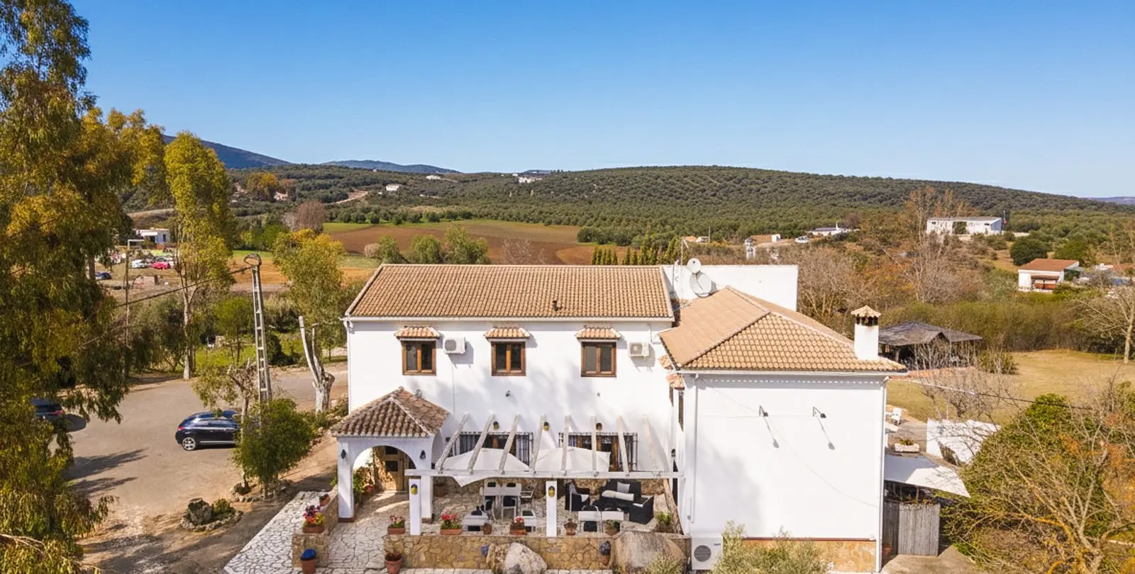 Sale of bed & breakfast in Villanueva de Tapia 4