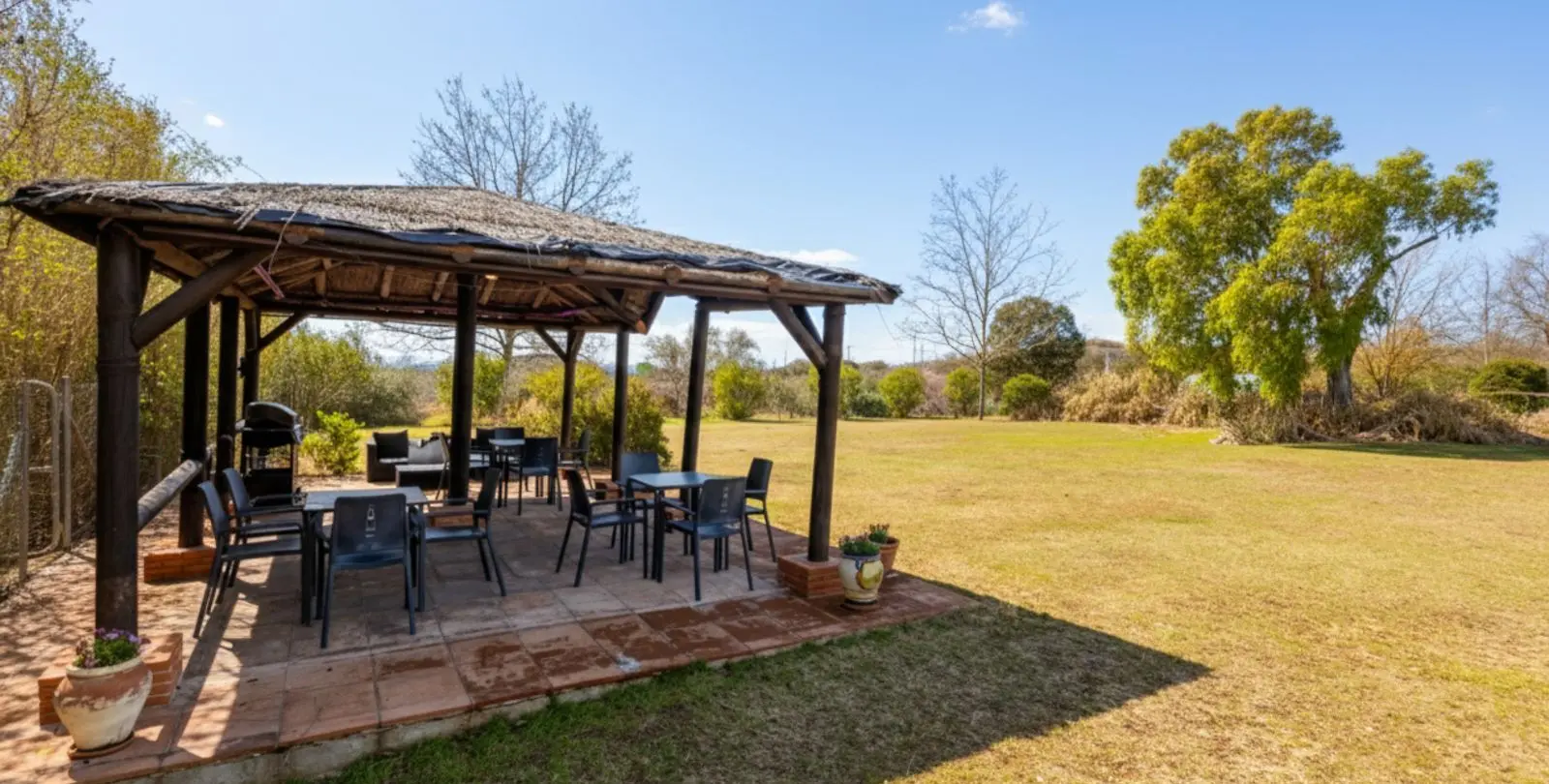Sale of bed & breakfast in Villanueva de Tapia 8