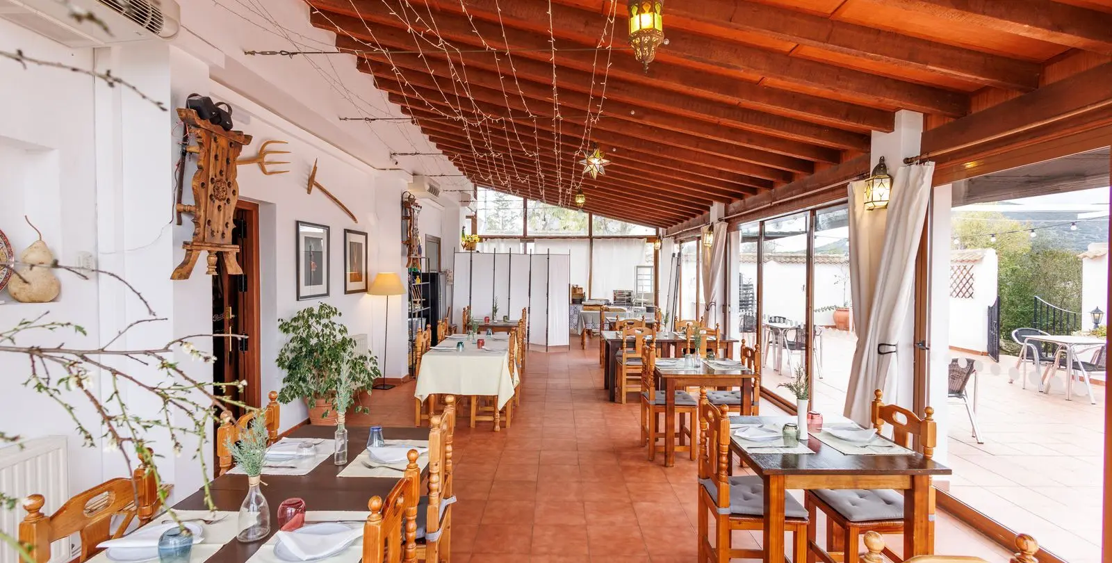 Sale of bed & breakfast in Villanueva de Tapia 17