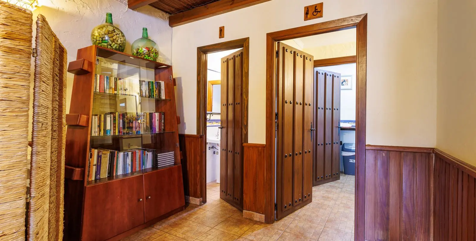 Sale of bed & breakfast in Villanueva de Tapia 20