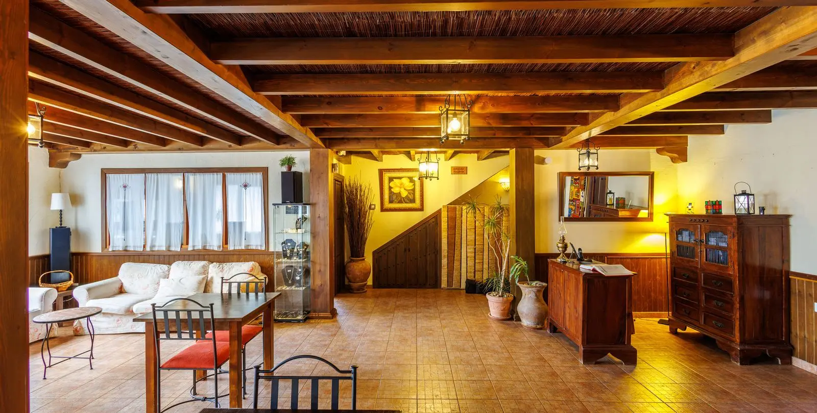Sale of bed & breakfast in Villanueva de Tapia 25