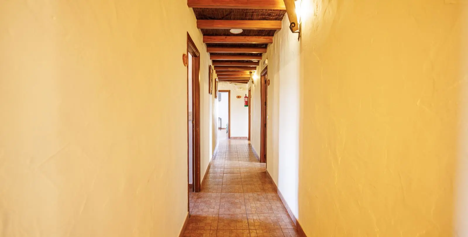 Sale of bed & breakfast in Villanueva de Tapia 28