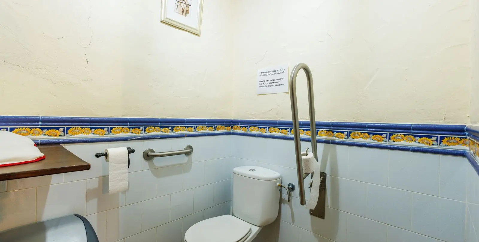 Sale of bed & breakfast in Villanueva de Tapia 64
