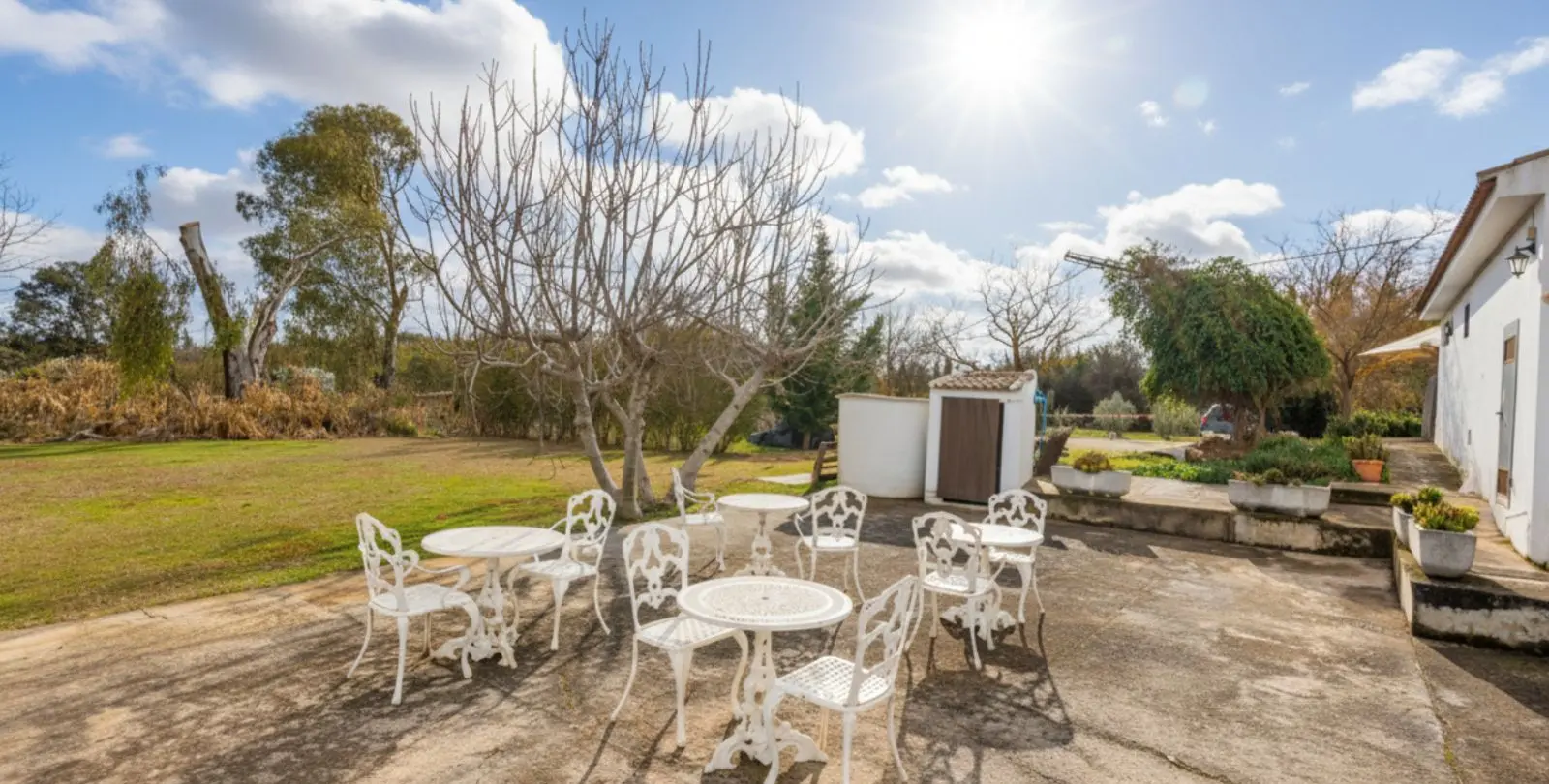 Sale of bed & breakfast in Villanueva de Tapia 67