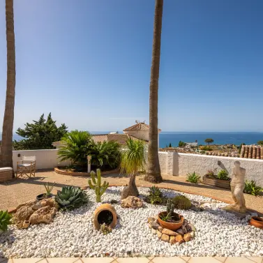 Продажа дома на две семьи в Benalmadena