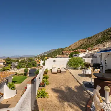 Продажа дома на две семьи в Benalmadena