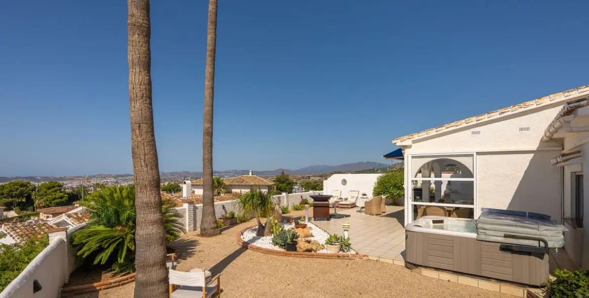 Продажа дома на две семьи в Benalmadena 23