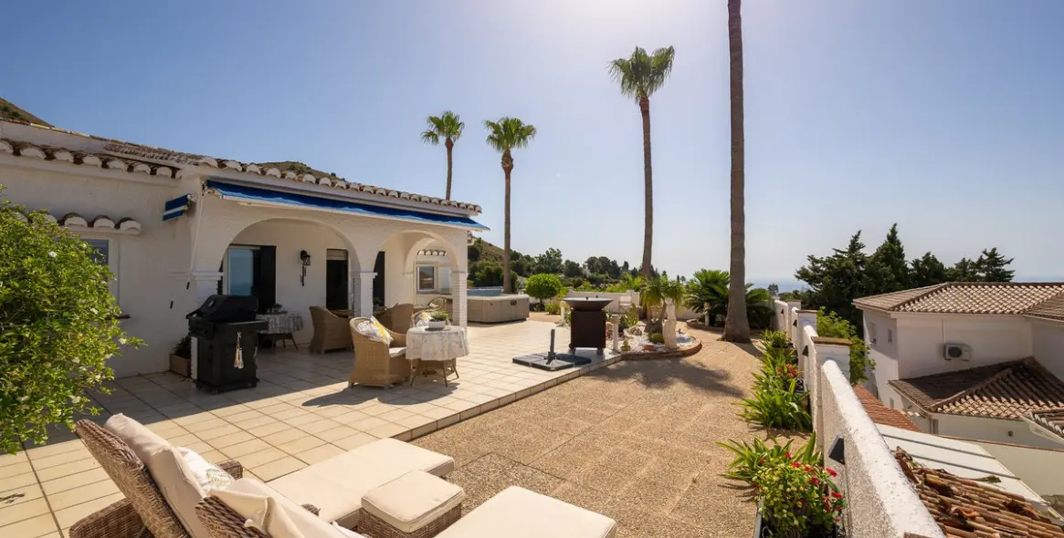 Продажа дома на две семьи в Benalmadena 26