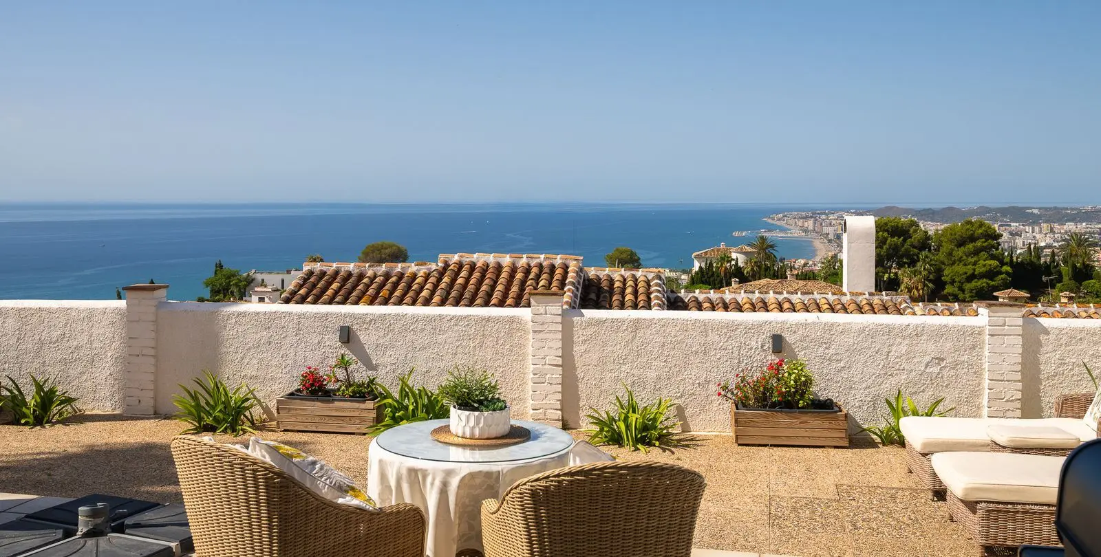 Продажа дома на две семьи в Benalmadena 1