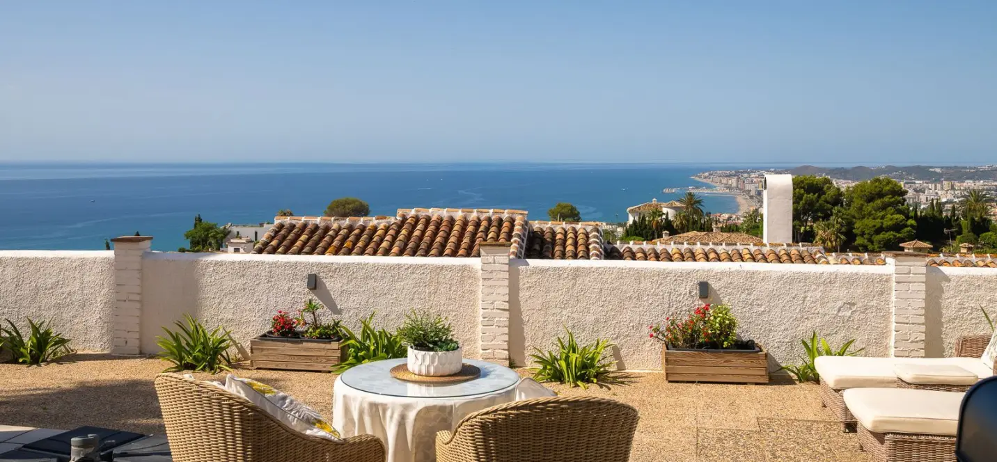 Продажа дома на две семьи в Benalmadena 0