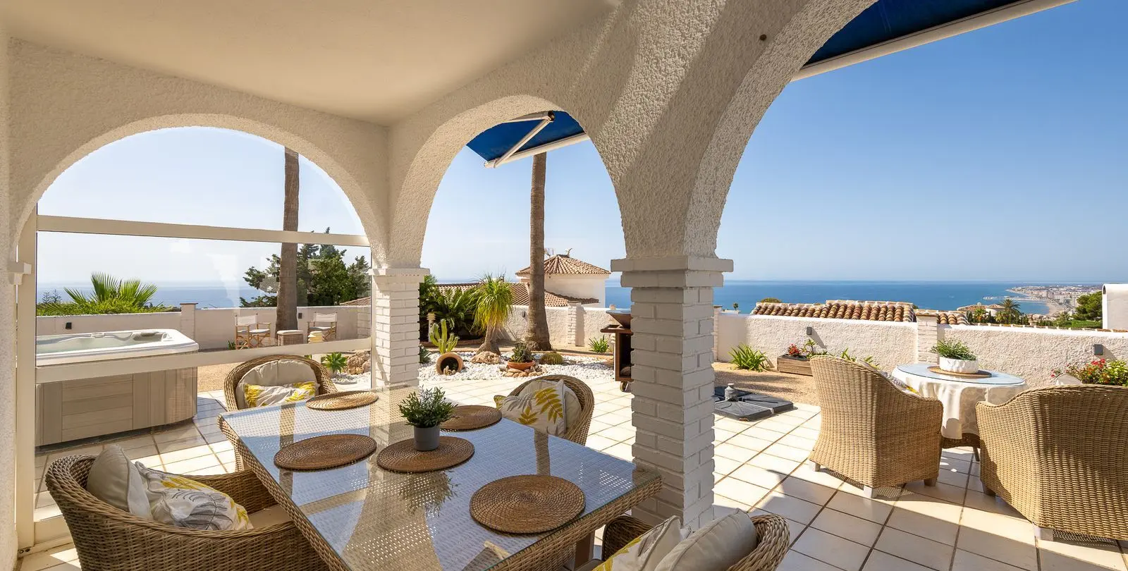 Продажа дома на две семьи в Benalmadena 3