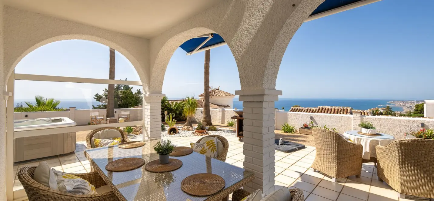 Продажа дома на две семьи в Benalmadena 2