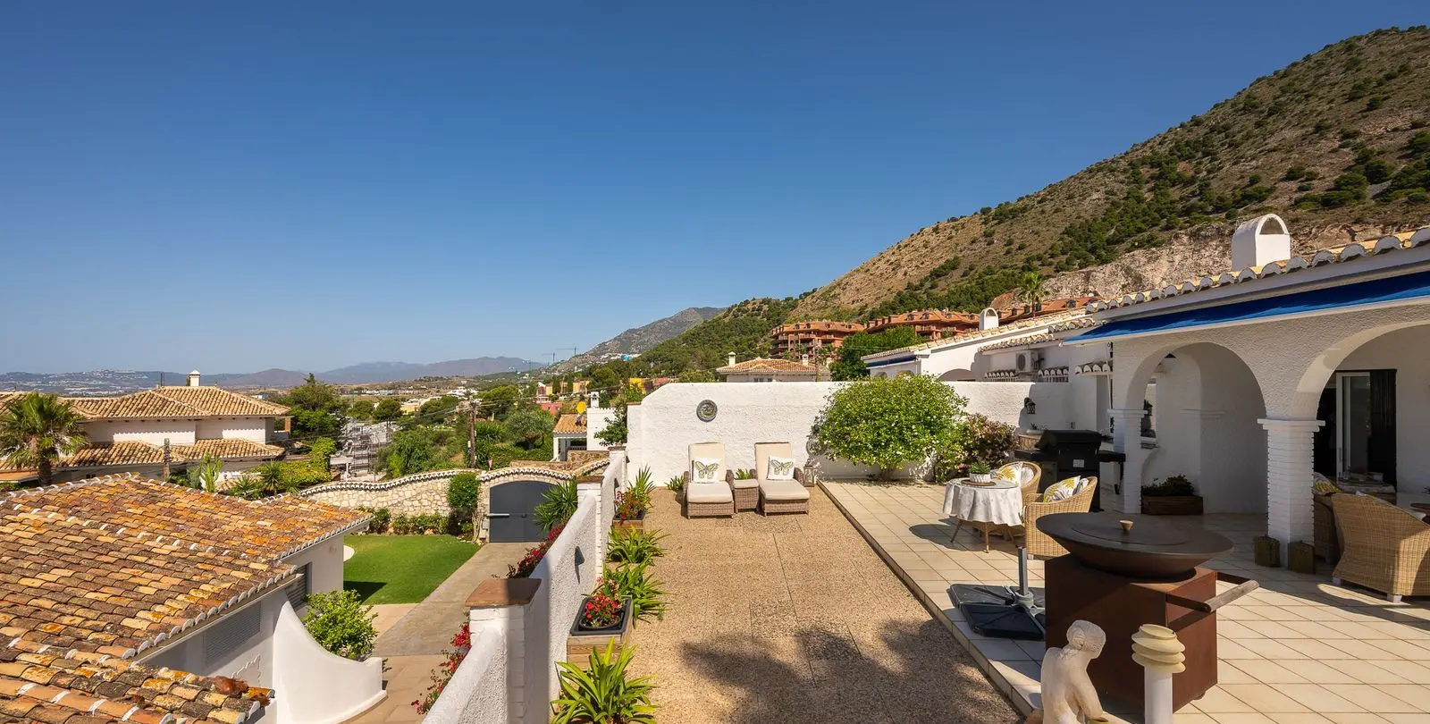 Продажа дома на две семьи в Benalmadena 6
