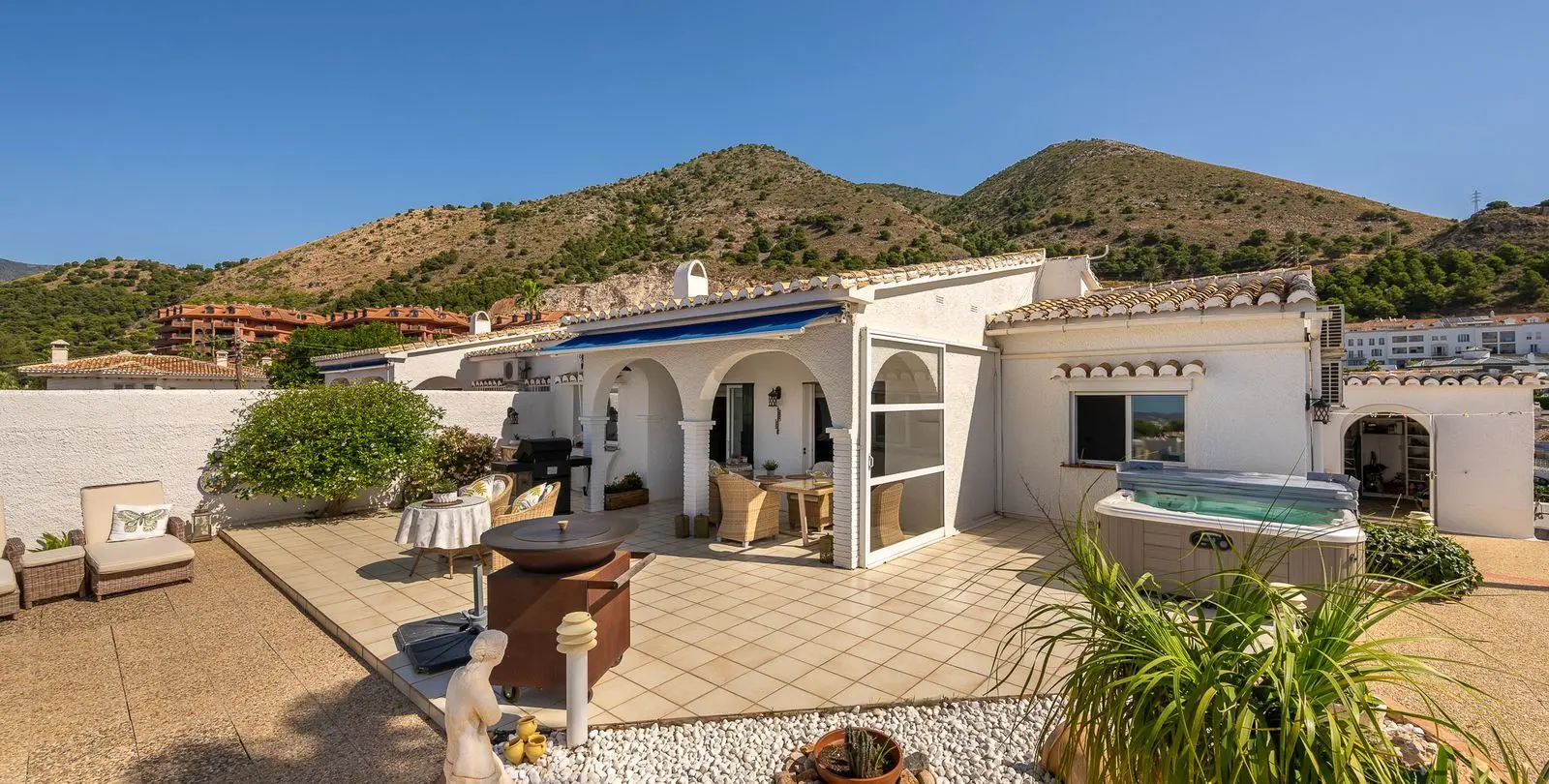 Продажа дома на две семьи в Benalmadena 25