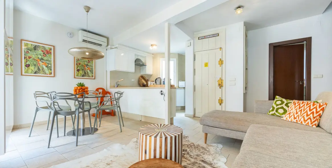 Sale of penthouse duplex in Málaga Centro 4