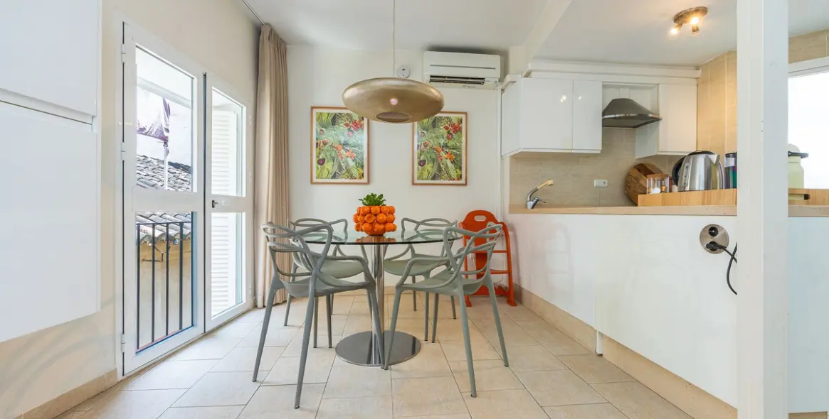 Sale of penthouse duplex in Málaga Centro 6