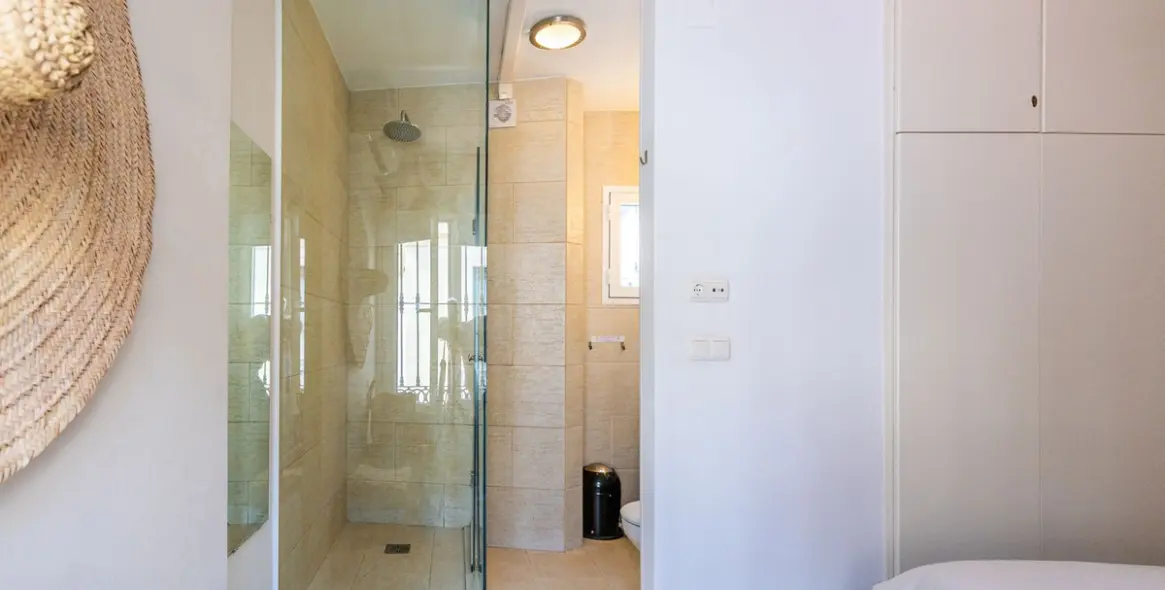 Sale of penthouse duplex in Málaga Centro 27