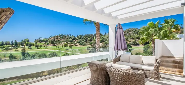 Venta de ático dúplex en Benahavís 1