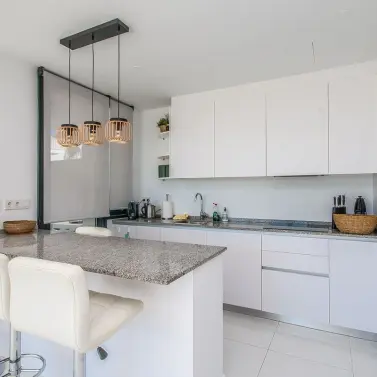 Venta de ático dúplex en Benahavís