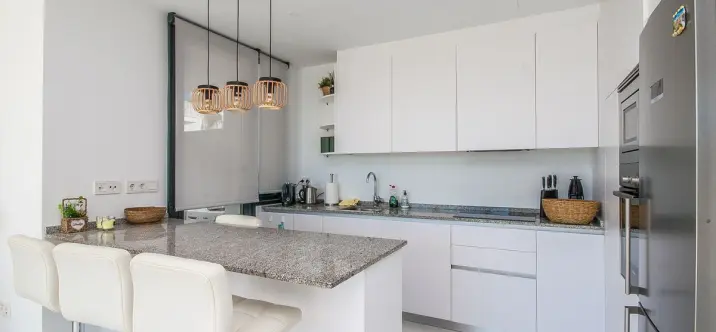 Venta de ático dúplex en Benahavís 4