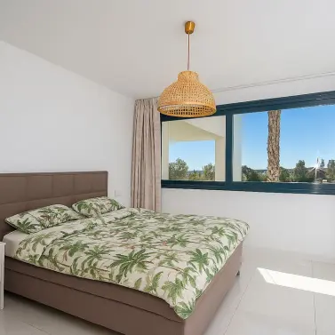 Venta de ático dúplex en Benahavís