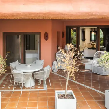 Venta de apartamento en planta media en Estepona