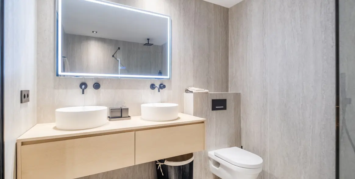 Venta de apartamento en planta media en Estepona 14