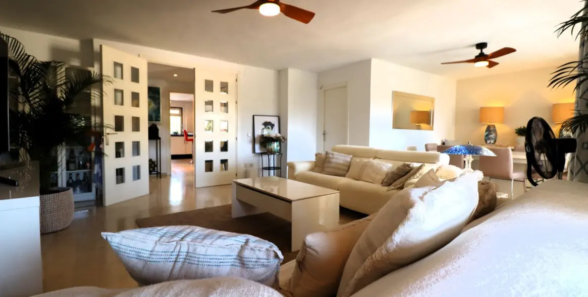 Sale of penthouse duplex in Marbella 14
