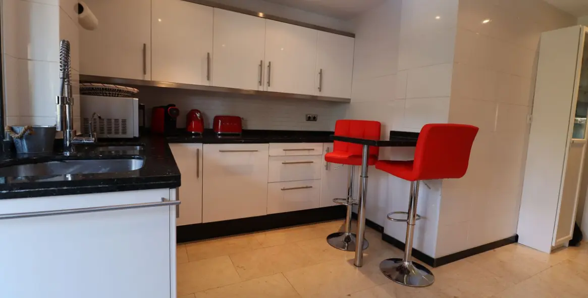 Sale of penthouse duplex in Marbella 16
