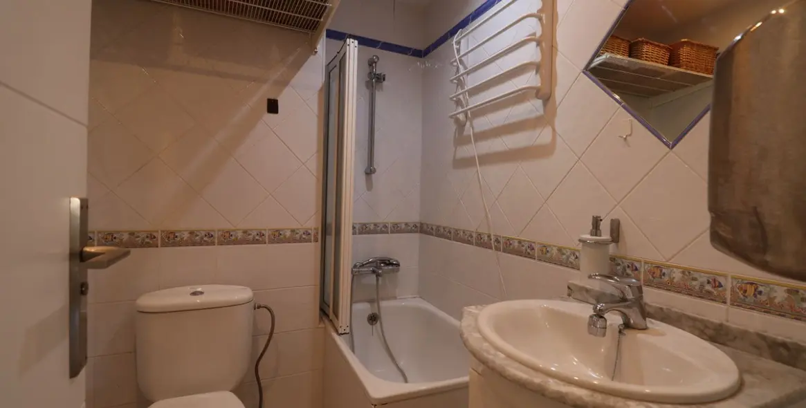 Sale of penthouse duplex in Marbella 18