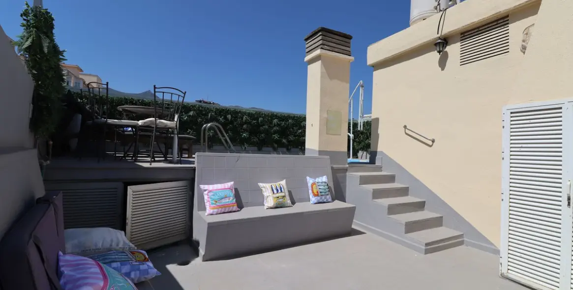 Sale of penthouse duplex in Marbella 35
