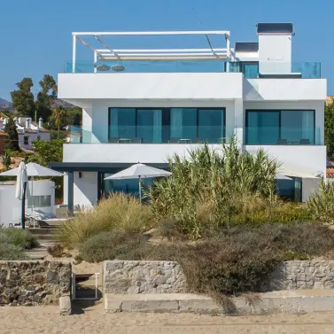 Short-term rent of detached villa in Costabella