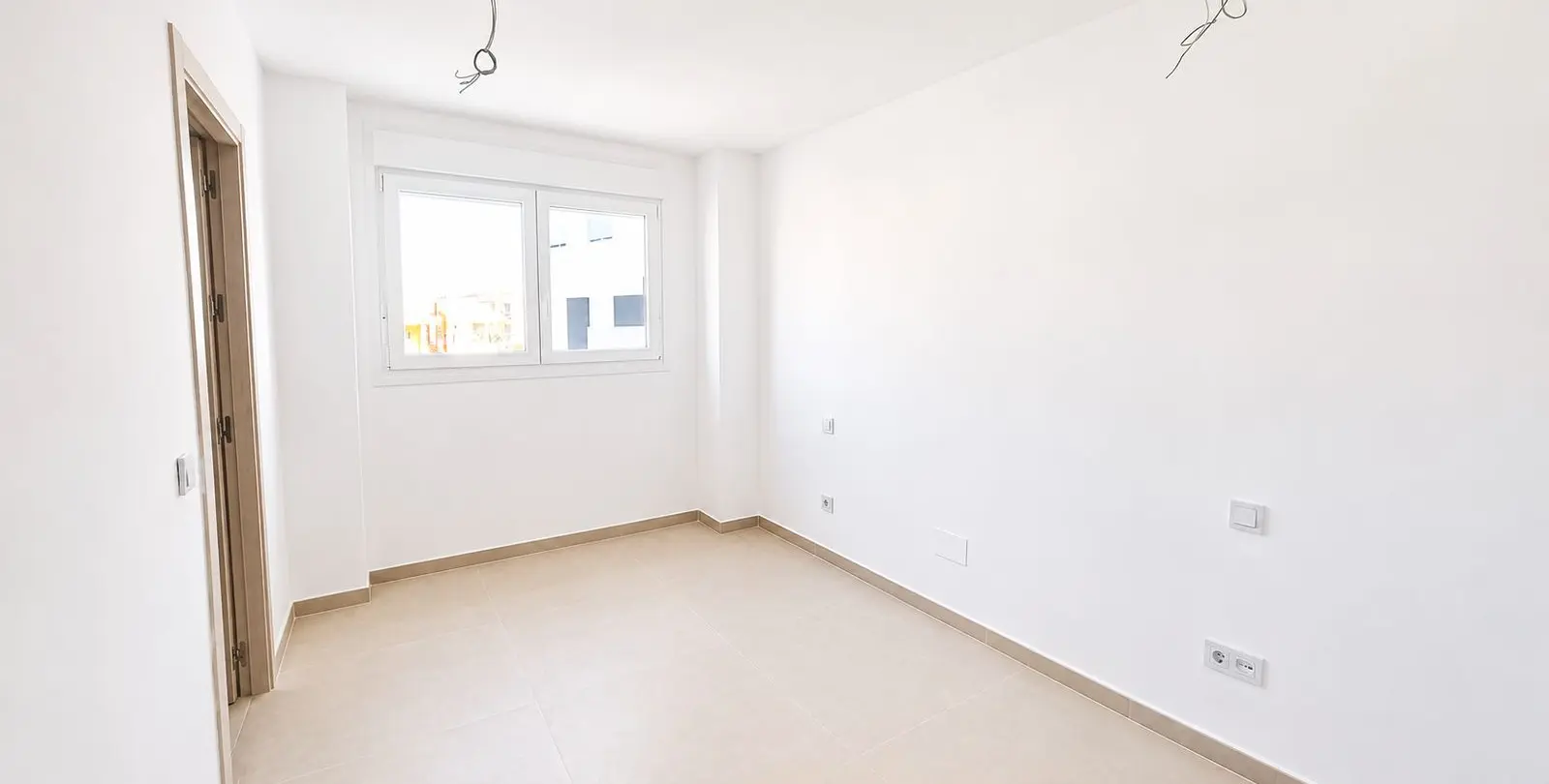 Sale of middle floor apartment in Manilva 8