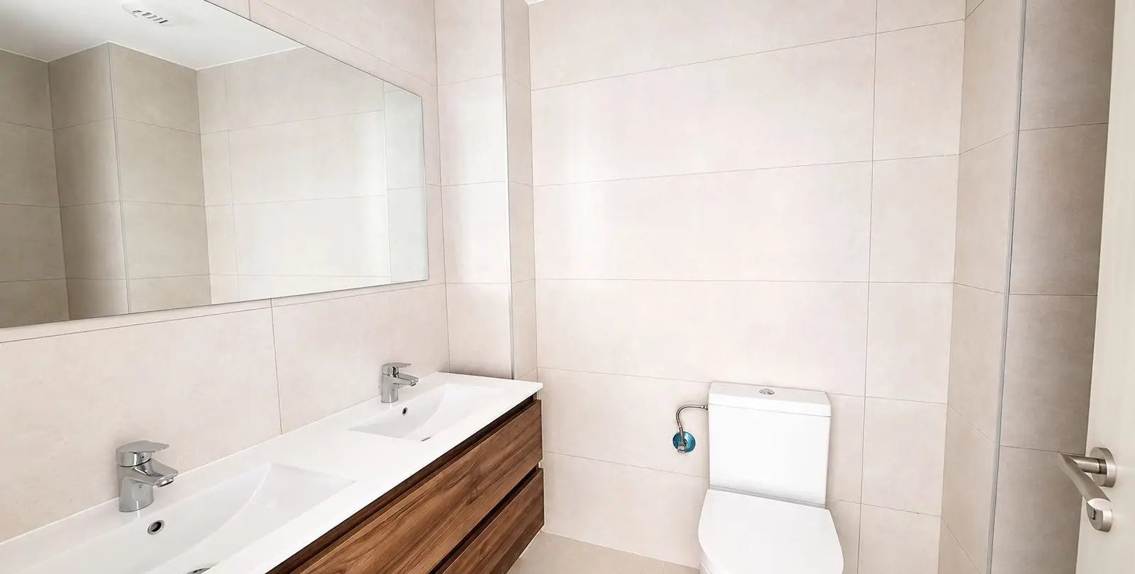 Sale of middle floor apartment in Manilva 10